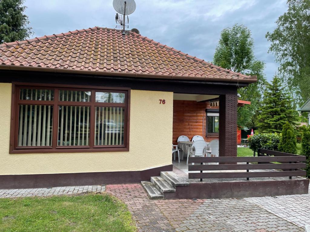 Agnes Nyaralohaz Villa Balatonmariafurdo Exterior photo